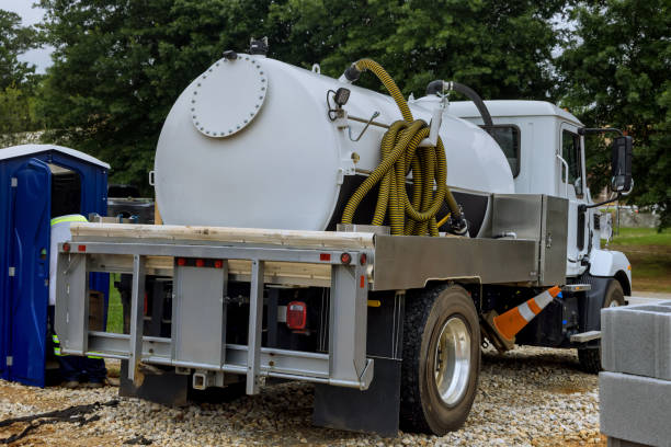 Best Portable restroom trailer rental  in Ecorse, MI