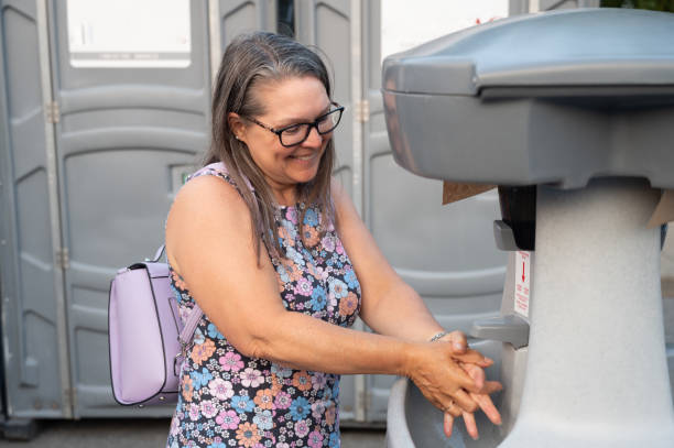 Best Best portable toilet rental  in Ecorse, MI